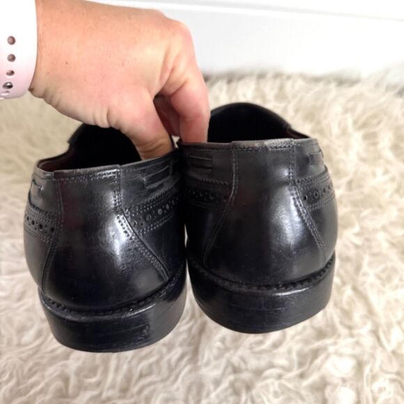 Allen Edmonds Kiltie Black Leather Wingtip Tassel Loafer | Size 10D main image 7